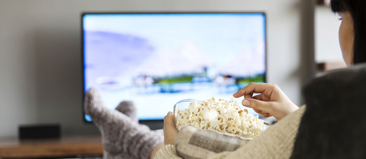 Manfaat Dan Dampak Buruk Dari Menonton Film Bagi Kesehatan Anda