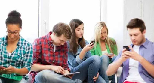 Bahaya Terlalu Sering Menggunakan Gadget dan Menonton Televisi