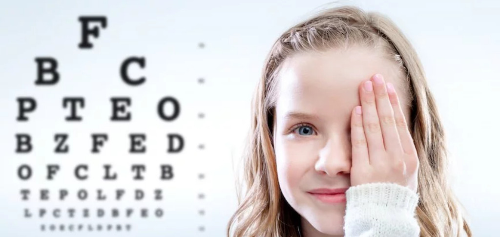 Kenali Perbedaan Rabun Jauh dengan Rabun Dekat