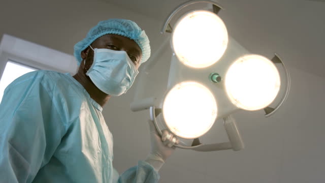 Mengenal Komponen Lampu Diruang Operasi