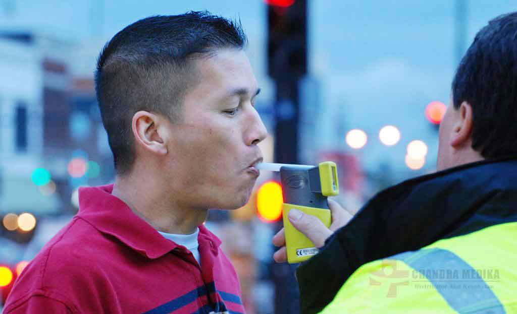 Cek Kadar Alkohol Dalam Tubuh Dengan Mudah Menggunakan Alat Ini