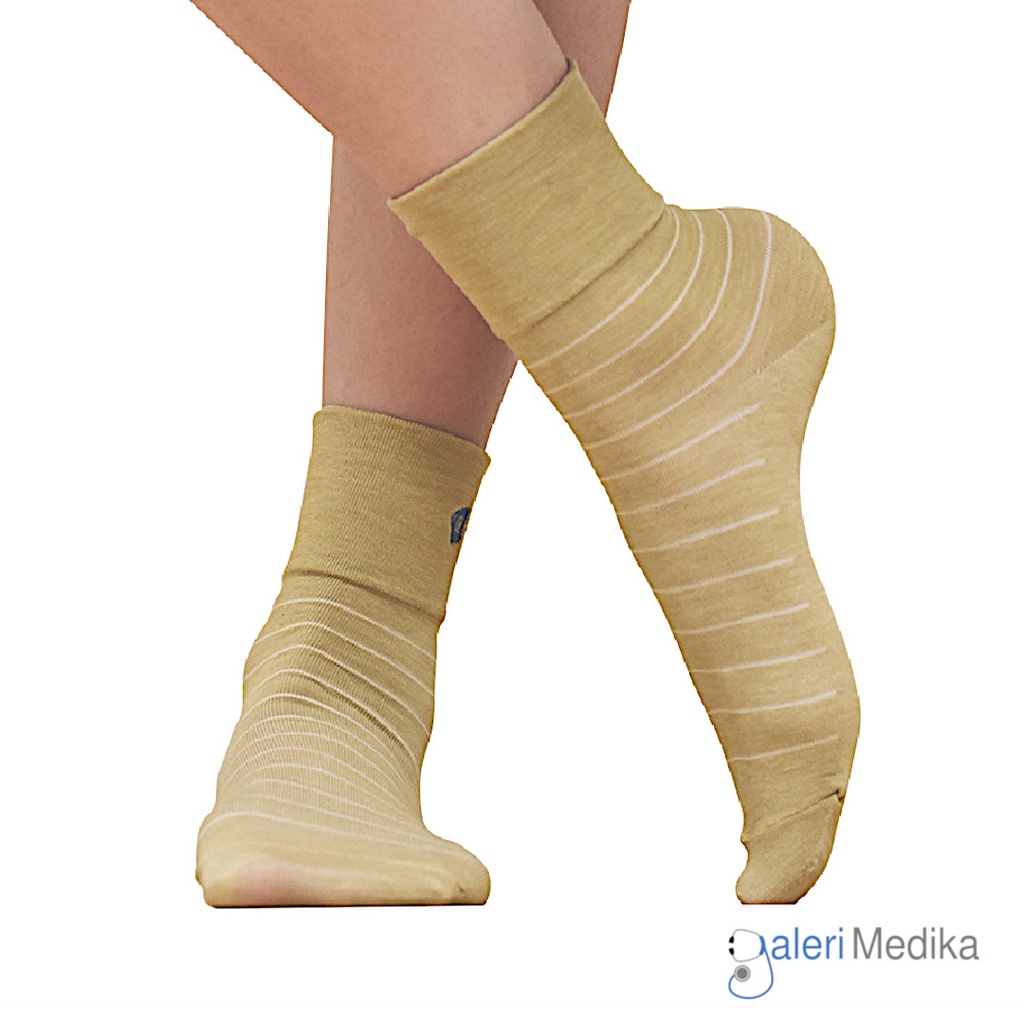 [Quarter Socks - NQ] Kaos Kaki Diabetes CuCare Quarter Socks Anti Bakteria (L)